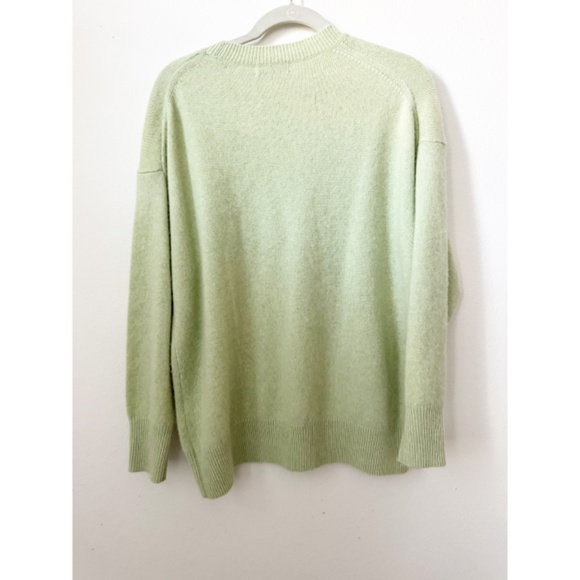 Aritzia Babaton Luxe Cashmere Toba Crew Neck Sweater Palm Green XS - Picture 5 of 5
